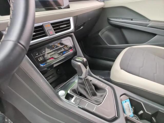 2025 Volkswagen Taos 1.5T SE