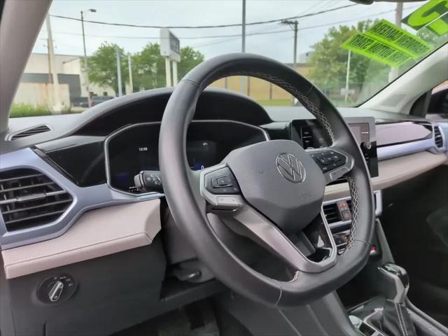 2025 Volkswagen Taos 1.5T SE