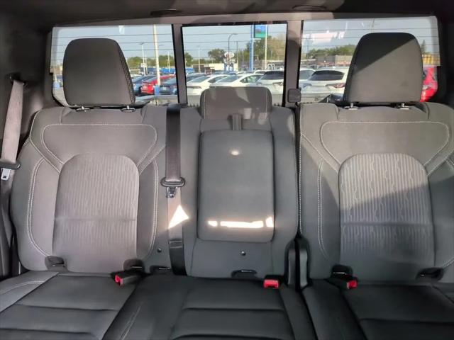 2022 Ram 1500 Big Horn Crew Cab 4x4 5'7" Box
