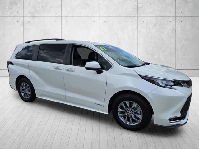 2021 Toyota Sienna XLE for sale in Fayetteville, NC