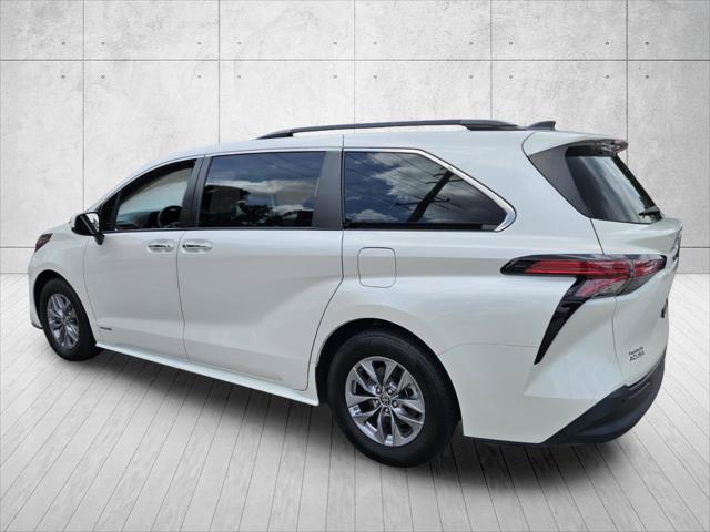 2021 Toyota Sienna XLE
