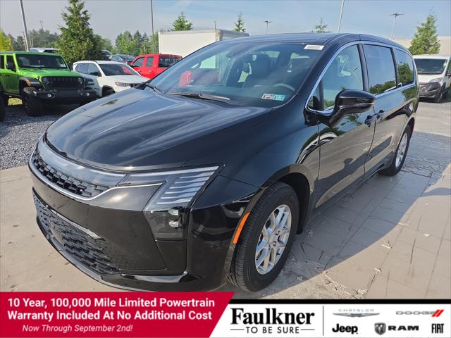 2027 Chrysler Pacifica Select for sale in Mechanicsburg, PA