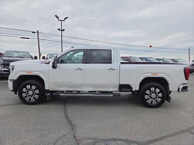 2025 GMC Sierra 3500HD 4WD Crew Cab Standard Bed Denali