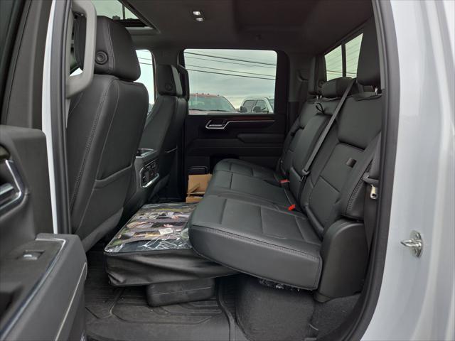 2025 GMC Sierra 3500HD 4WD Crew Cab Standard Bed Denali