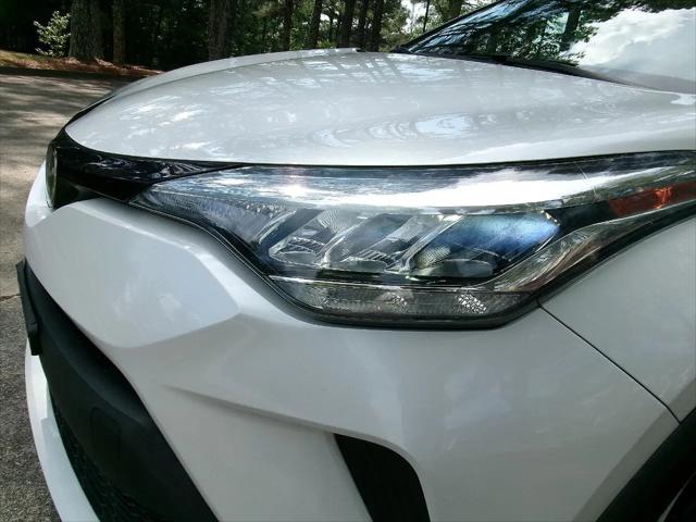 2022 Toyota C-HR XLE