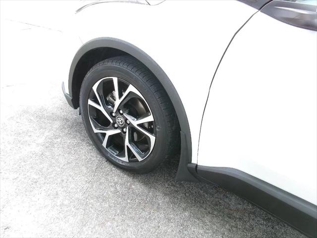 2022 Toyota C-HR XLE