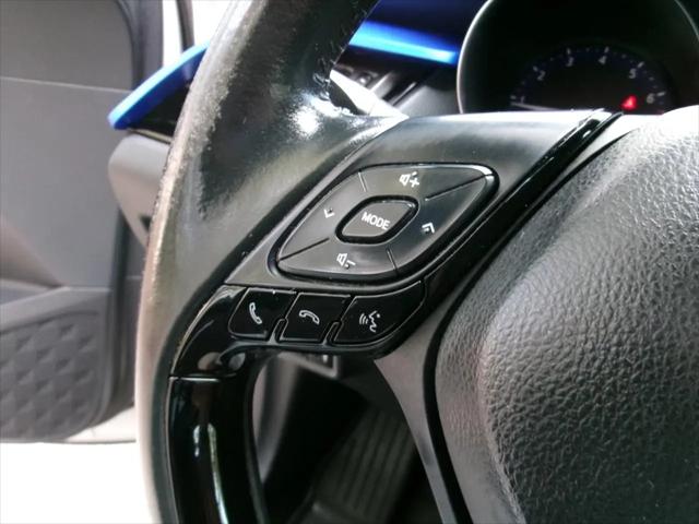 2022 Toyota C-HR XLE