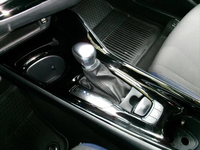 2022 Toyota C-HR XLE