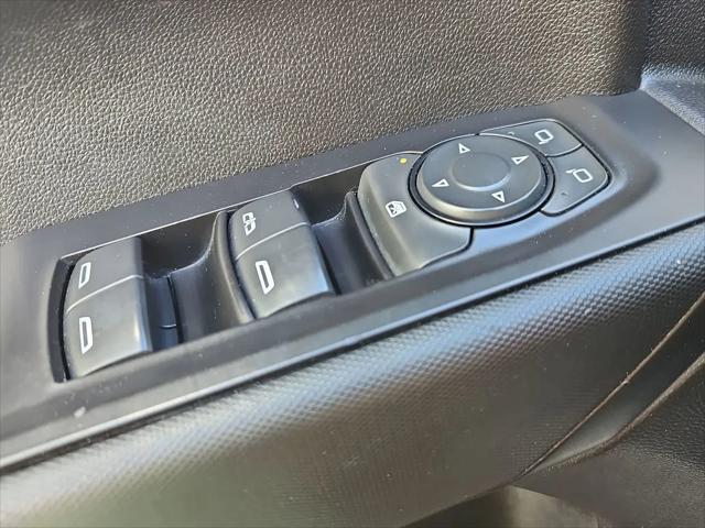 2020 Chevrolet Silverado 1500 4WD Double Cab Standard Bed Custom