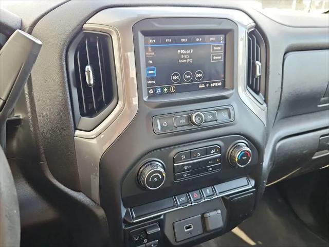 2020 Chevrolet Silverado 1500 4WD Double Cab Standard Bed Custom