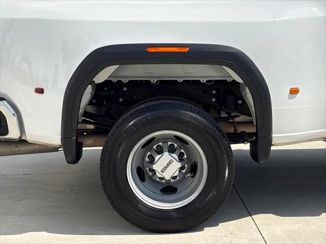 2024 GMC Sierra 3500HD 4WD Crew Cab Long Bed Pro