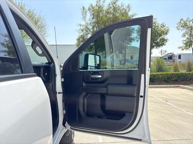 2024 GMC Sierra 3500HD 4WD Crew Cab Long Bed Pro