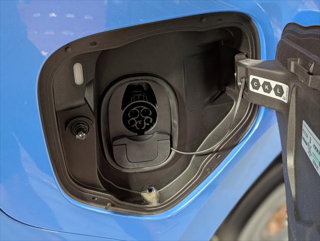 2025 Volkswagen ID. Buzz Pro S Plus