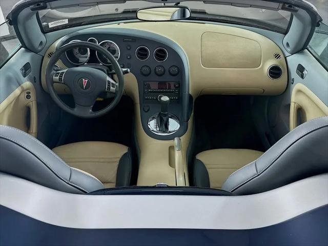 2007 Pontiac Solstice Base