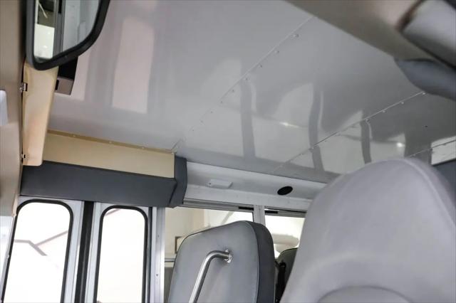 2007 Chevrolet Express Cutaway Work Van