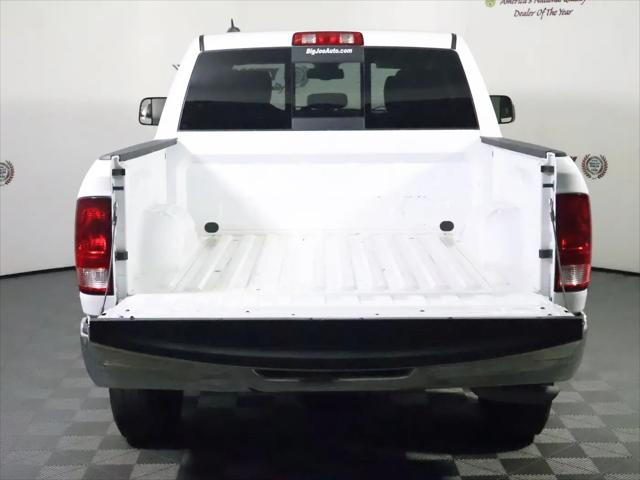 2023 Ram 1500 Classic SLT Crew Cab 4x4 5'7" Box