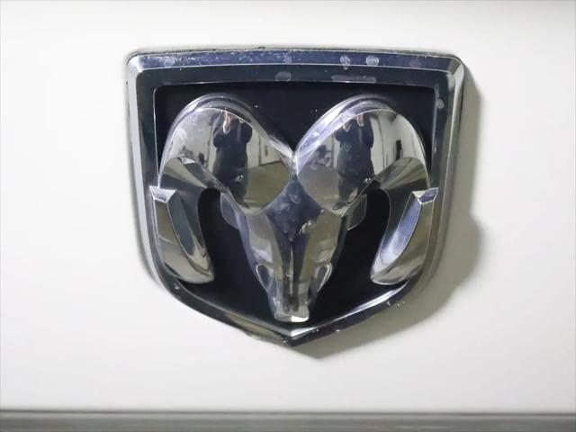 2023 Ram 1500 Classic SLT Crew Cab 4x4 5'7" Box