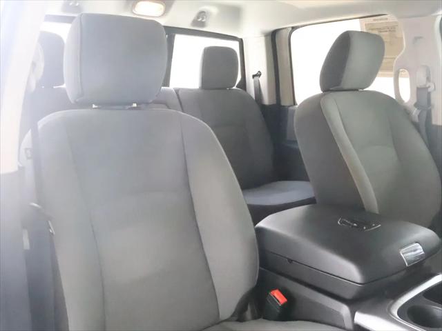 2023 Ram 1500 Classic SLT Crew Cab 4x4 5'7" Box