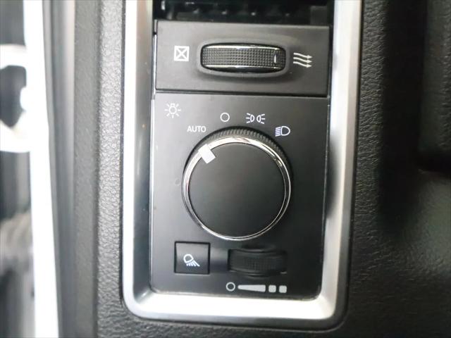 2023 Ram 1500 Classic SLT Crew Cab 4x4 5'7" Box
