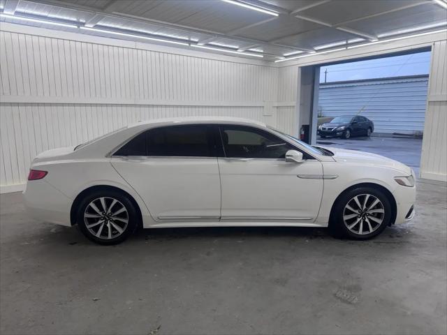 2017 Lincoln Continental Premiere