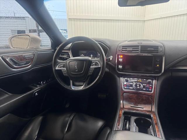 2017 Lincoln Continental Premiere