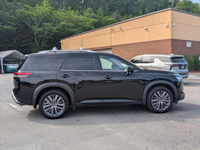 2025 Nissan Pathfinder SL FWD