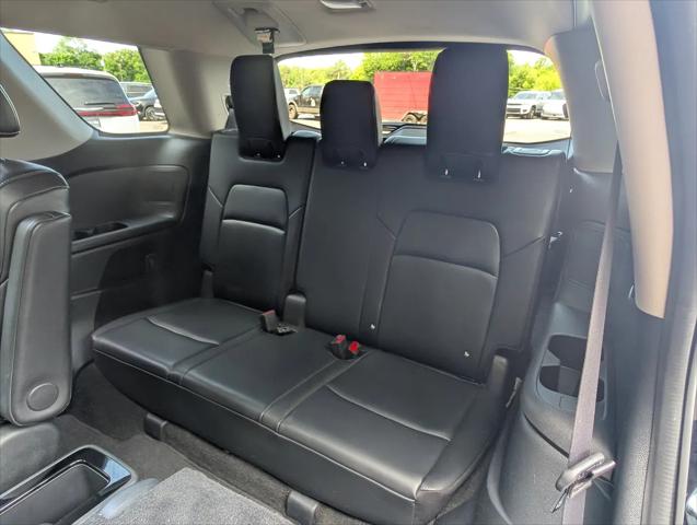 2025 Nissan Pathfinder SL FWD
