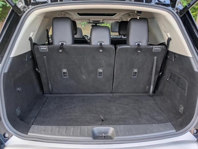 2025 Nissan Pathfinder SL FWD
