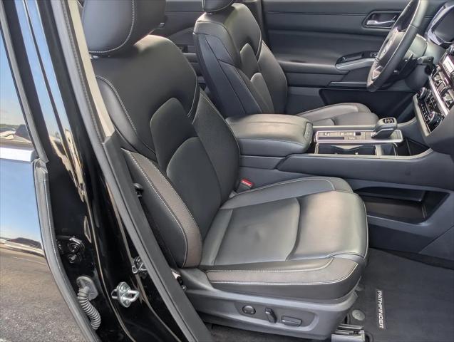 2025 Nissan Pathfinder SL FWD
