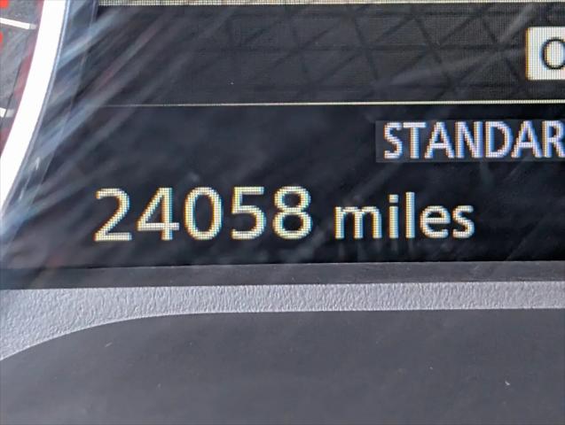 2025 Nissan Pathfinder SL FWD