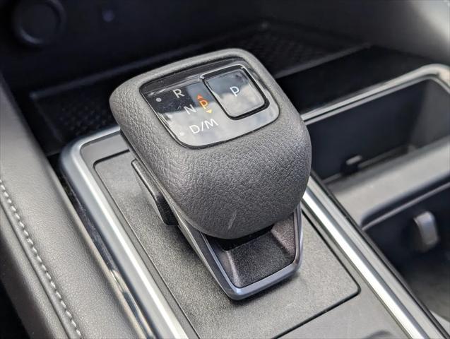 2025 Nissan Pathfinder SL FWD