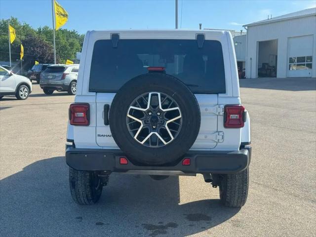 2025 Jeep Wrangler 4-Door Sahara 4x4