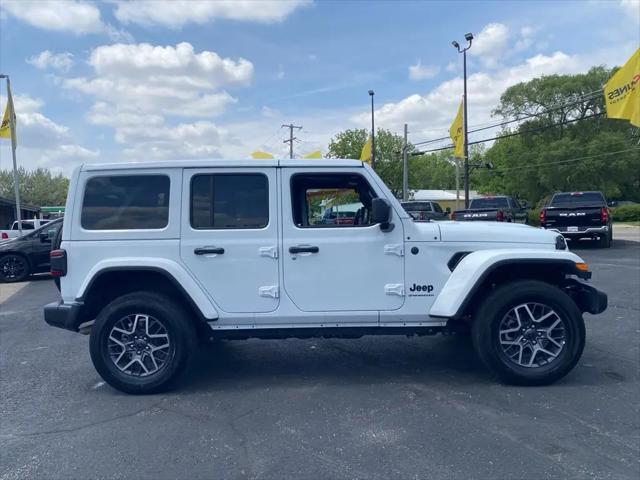 2025 Jeep Wrangler 4-Door Sahara 4x4