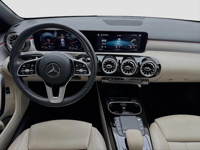 2021 Mercedes-Benz A 220 A 220