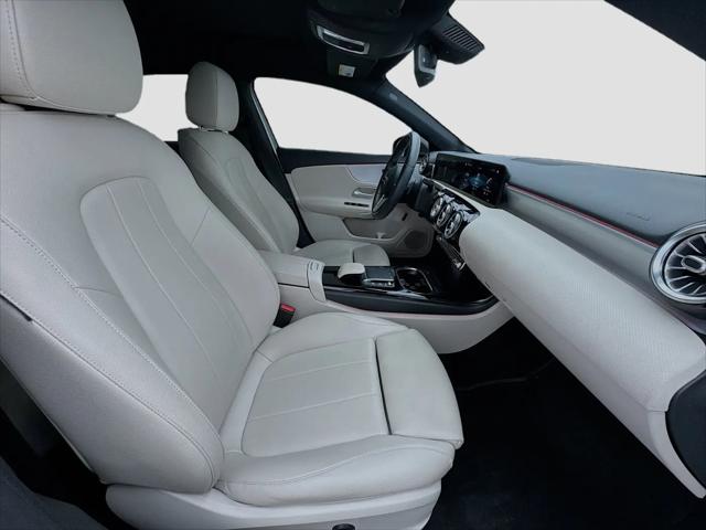 2021 Mercedes-Benz A 220 A 220