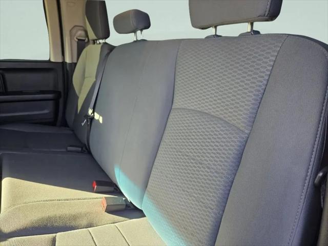2017 Ram 1500 Express Quad Cab 4x4 6'4" Box