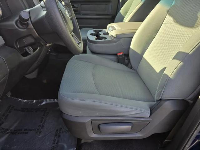 2017 Ram 1500 Express Quad Cab 4x4 6'4" Box