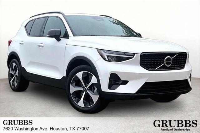 2025 Volvo XC40 B5 Plus Dark Theme for sale in Houston, TX