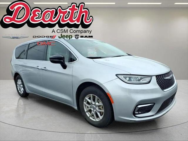 2024 Chrysler Pacifica Touring L for sale in Monroe, WI