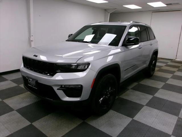 2025 Jeep Grand Cherokee Limited 4x4 for sale in Johnstown, OH