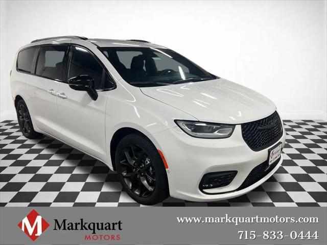 2024 Chrysler Pacifica Touring L for sale in Chippewa Falls, WI