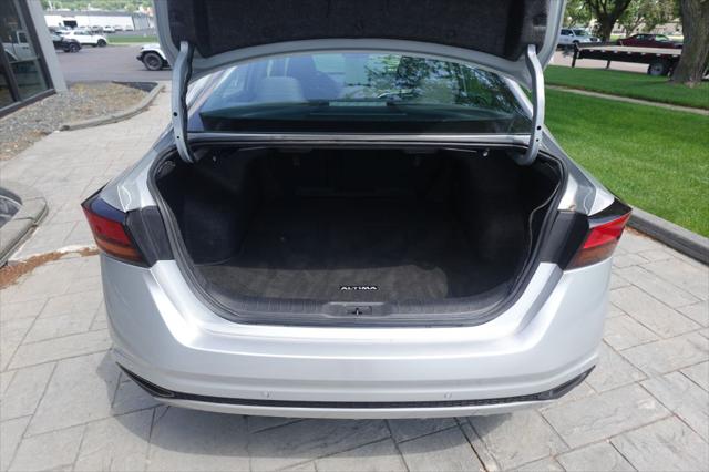 2024 Nissan Altima SV FWD