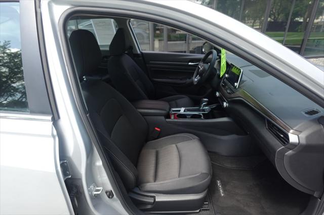 2024 Nissan Altima SV FWD