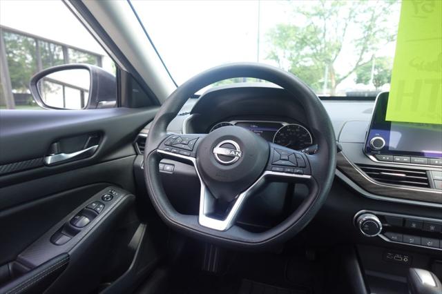 2024 Nissan Altima SV FWD
