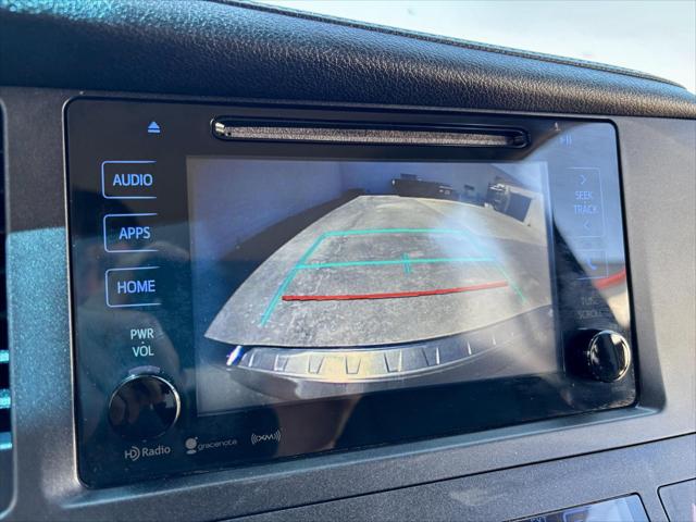 2017 Toyota Sienna SE 8 Passenger