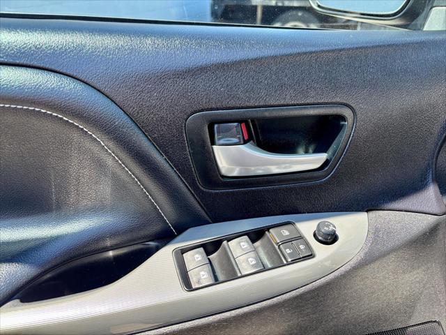 2017 Toyota Sienna SE 8 Passenger