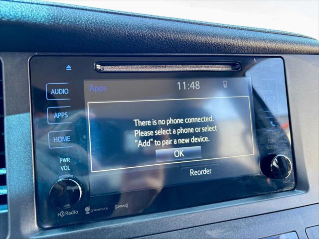 2017 Toyota Sienna SE 8 Passenger