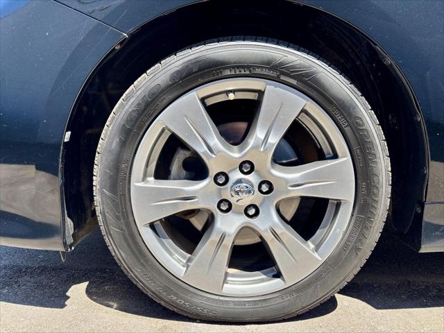 2017 Toyota Sienna SE 8 Passenger