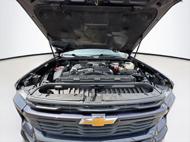 2024 Chevrolet Silverado 2500HD 4WD Crew Cab Standard Bed Custom