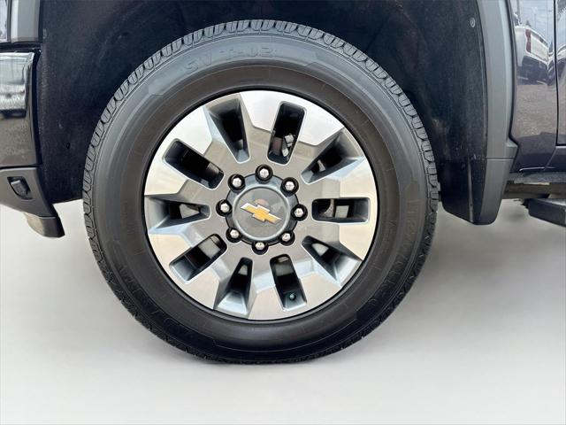 2024 Chevrolet Silverado 2500HD 4WD Crew Cab Standard Bed Custom